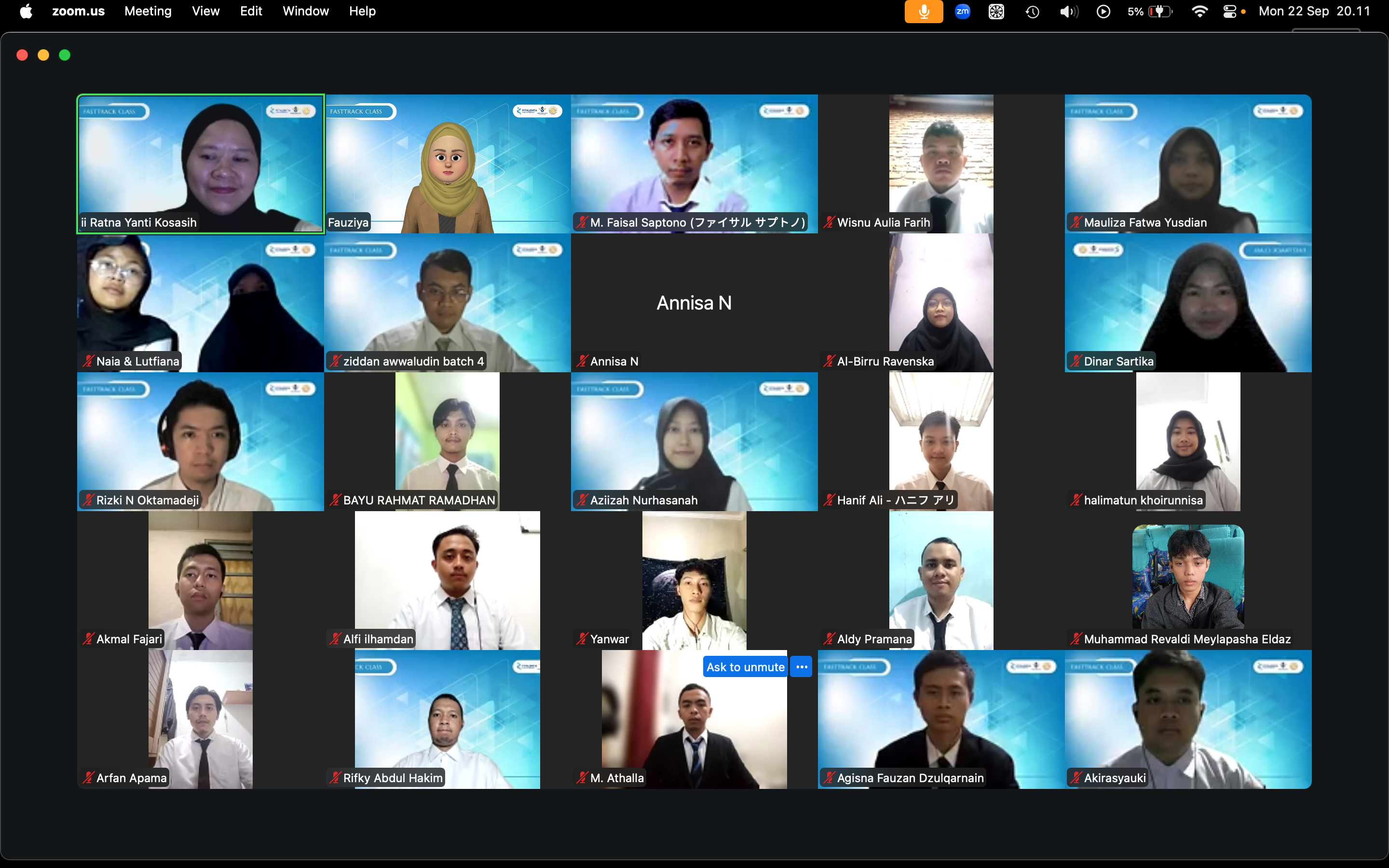 Kegiatan Pelatihan Program Hybrid